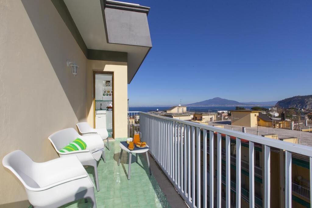 Super Attico Vista Mare Con Piscina Apartment Sorrento Exterior photo