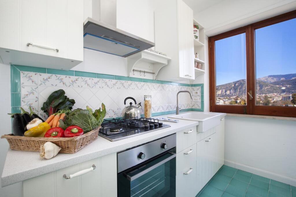 Super Attico Vista Mare Con Piscina Apartment Sorrento Exterior photo