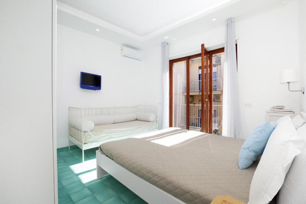Super Attico Vista Mare Con Piscina Apartment Sorrento Exterior photo
